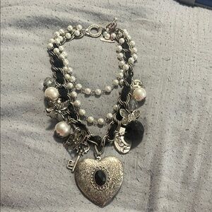 Elegant Silver and Black Heart Pendant Necklace